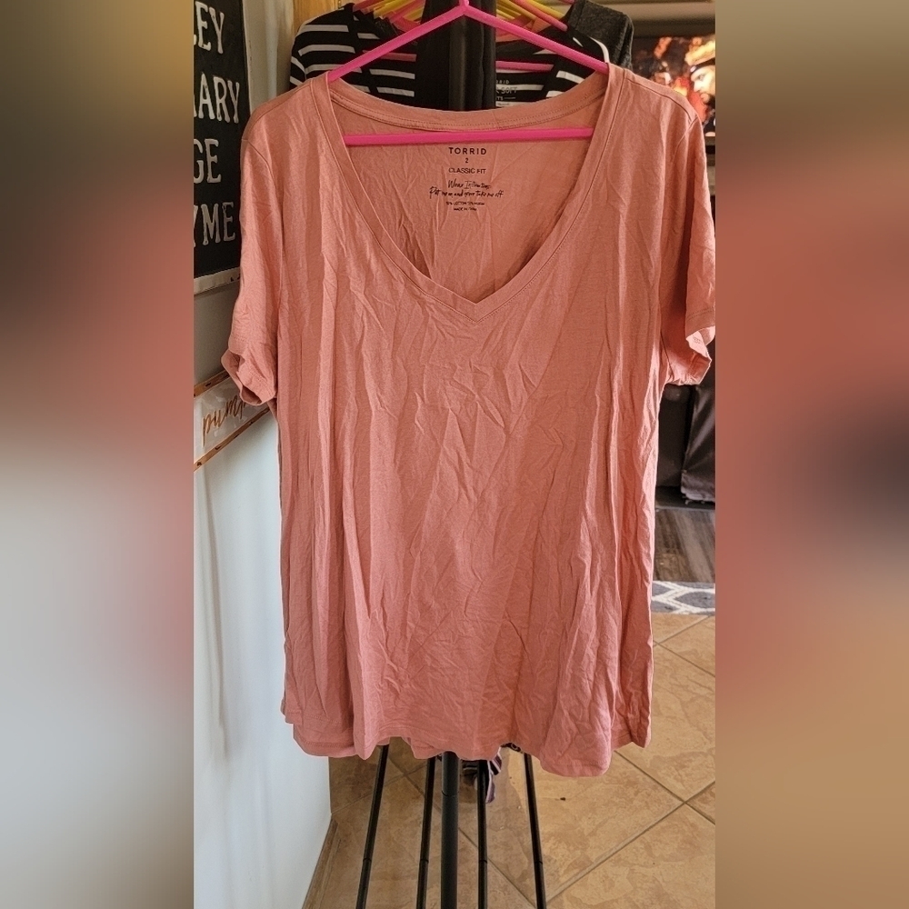 TORRID Salmon V Neck TShirt. Torrid Size 2. Never worn.